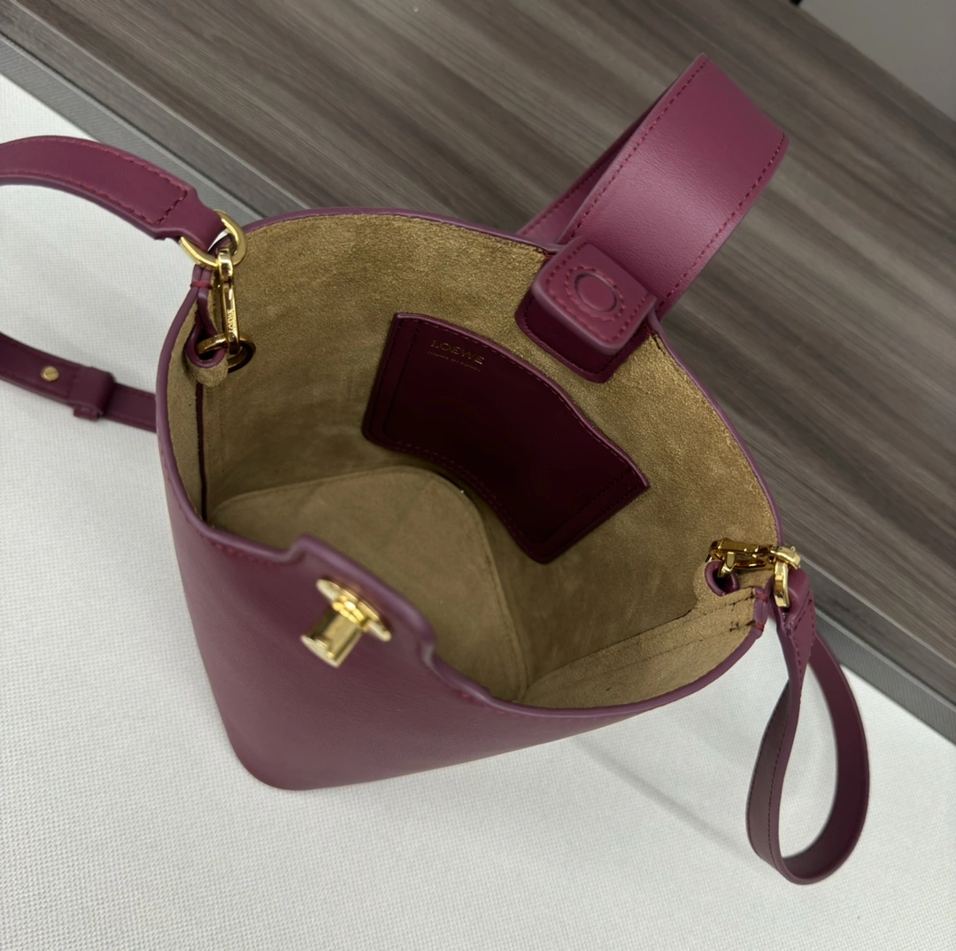 Durable Loewe Bucket Bags 67248