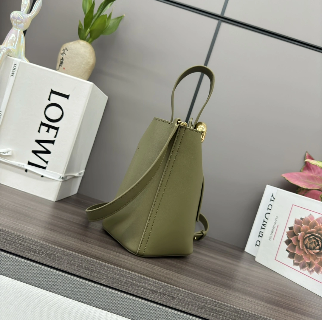 EyeCatching Loewe Bucket Bags 67251
