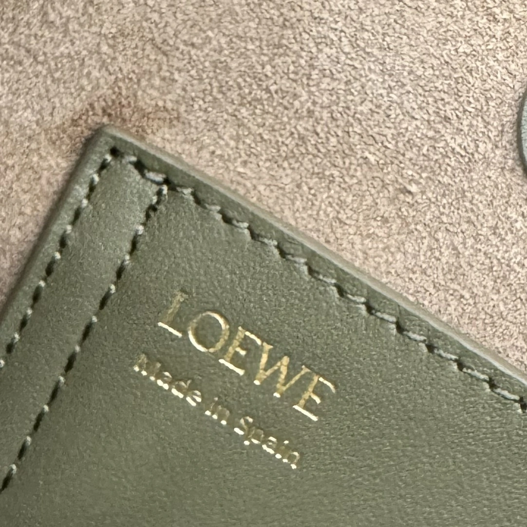 EyeCatching Loewe Bucket Bags 67251