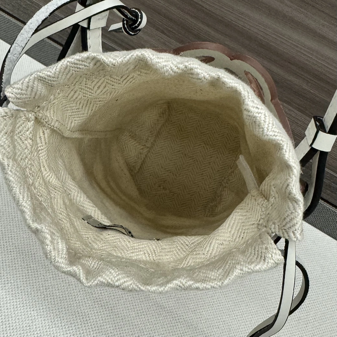 Durable Loewe Bucket Bags 67245
