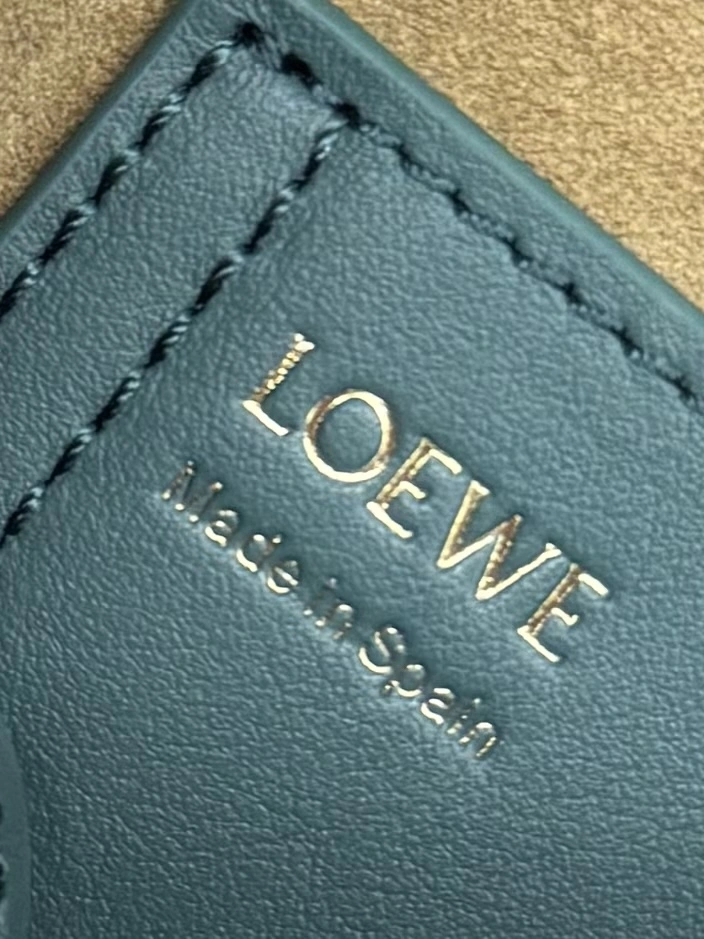Loewe Bucket Bags Bright 61709