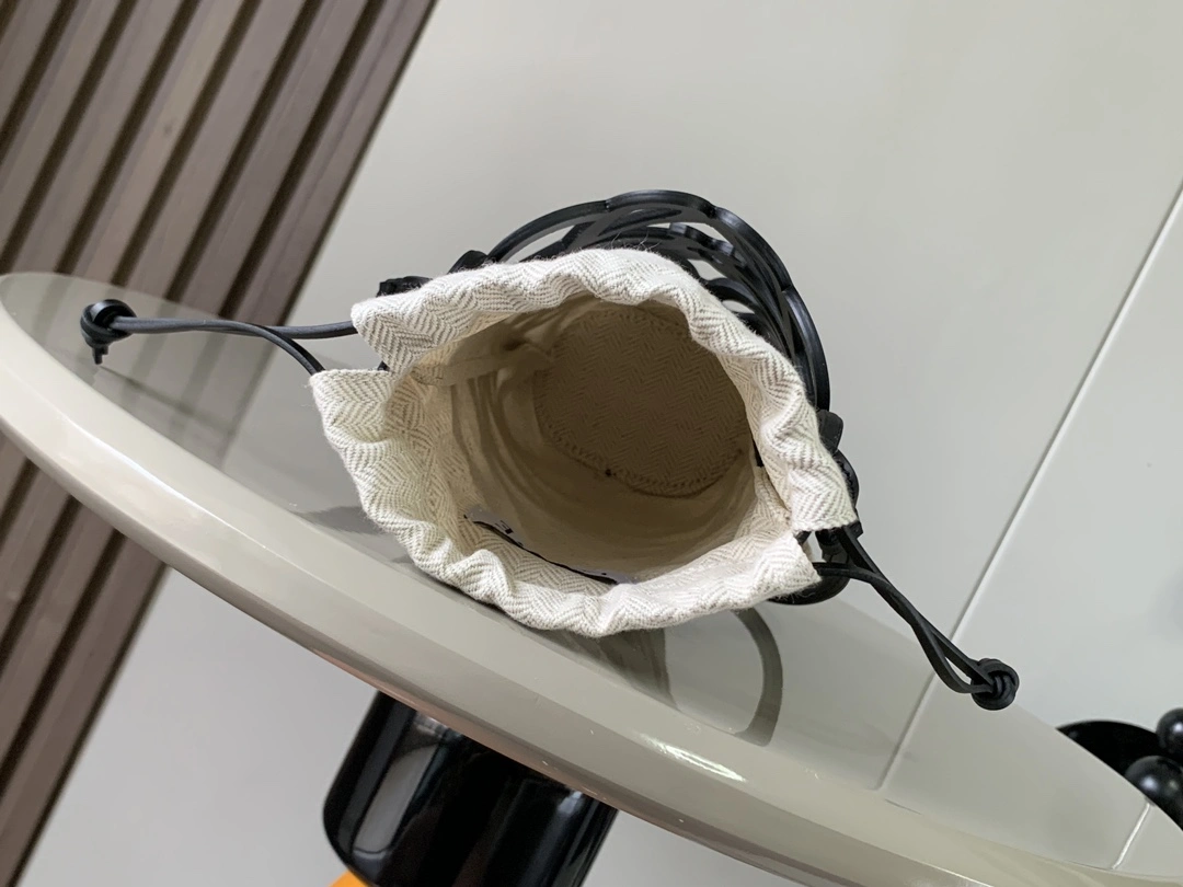 Loewe Bucket Bags Sporty 72003