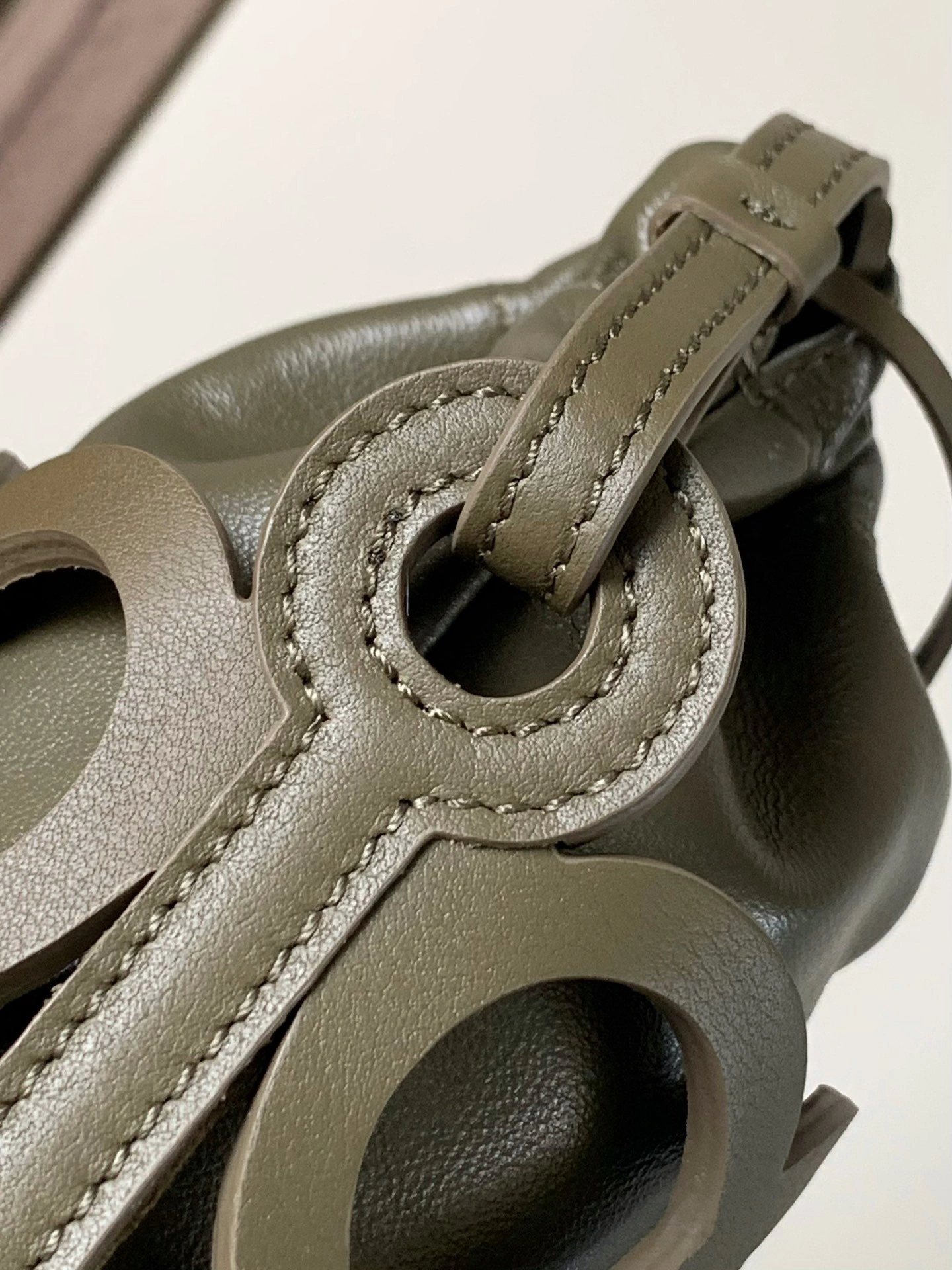 Loewe Bucket Bags SmartChoice 72007