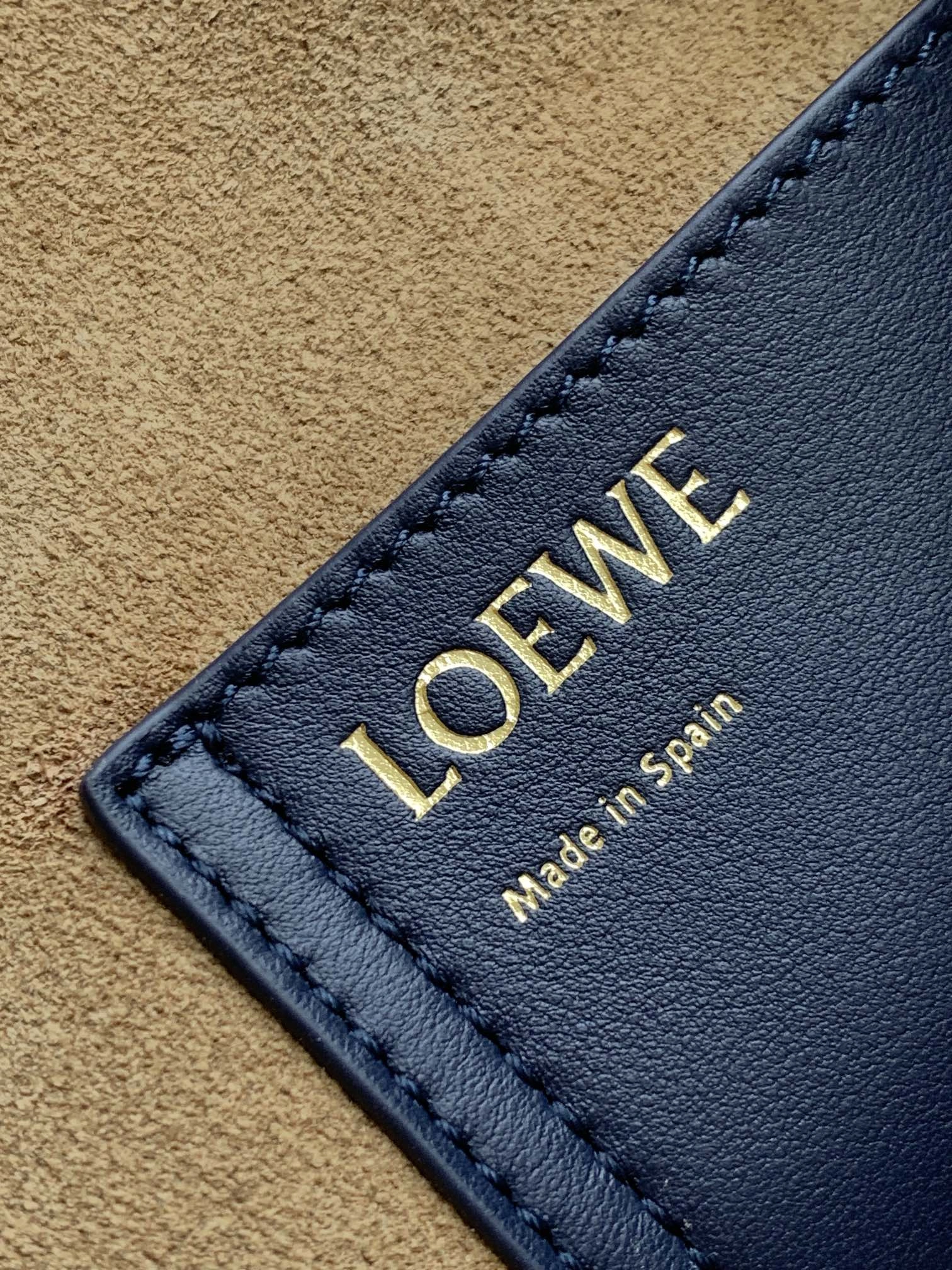 Loewe Bucket Bags NewStyle 71996