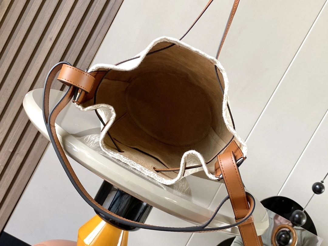 Loewe Bucket Bags FlexibleFit 71991
