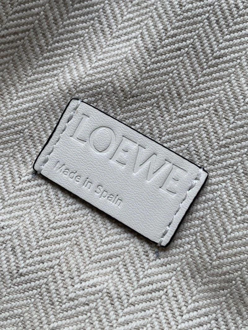 SmoothTexture Loewe Bucket Bags 67109
