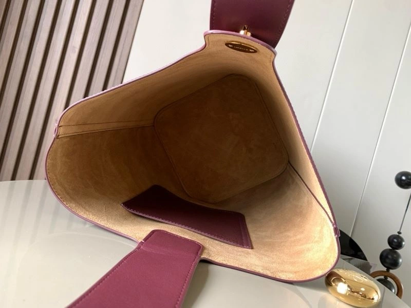 Loewe Bucket Bags Tailored 67103