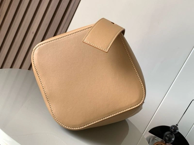Versatile Loewe Bucket Bags 67125