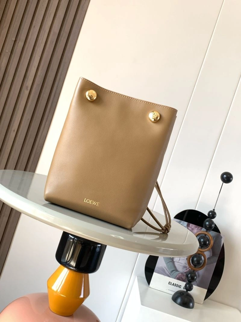 Loewe Bucket Bags Stretchable 61312