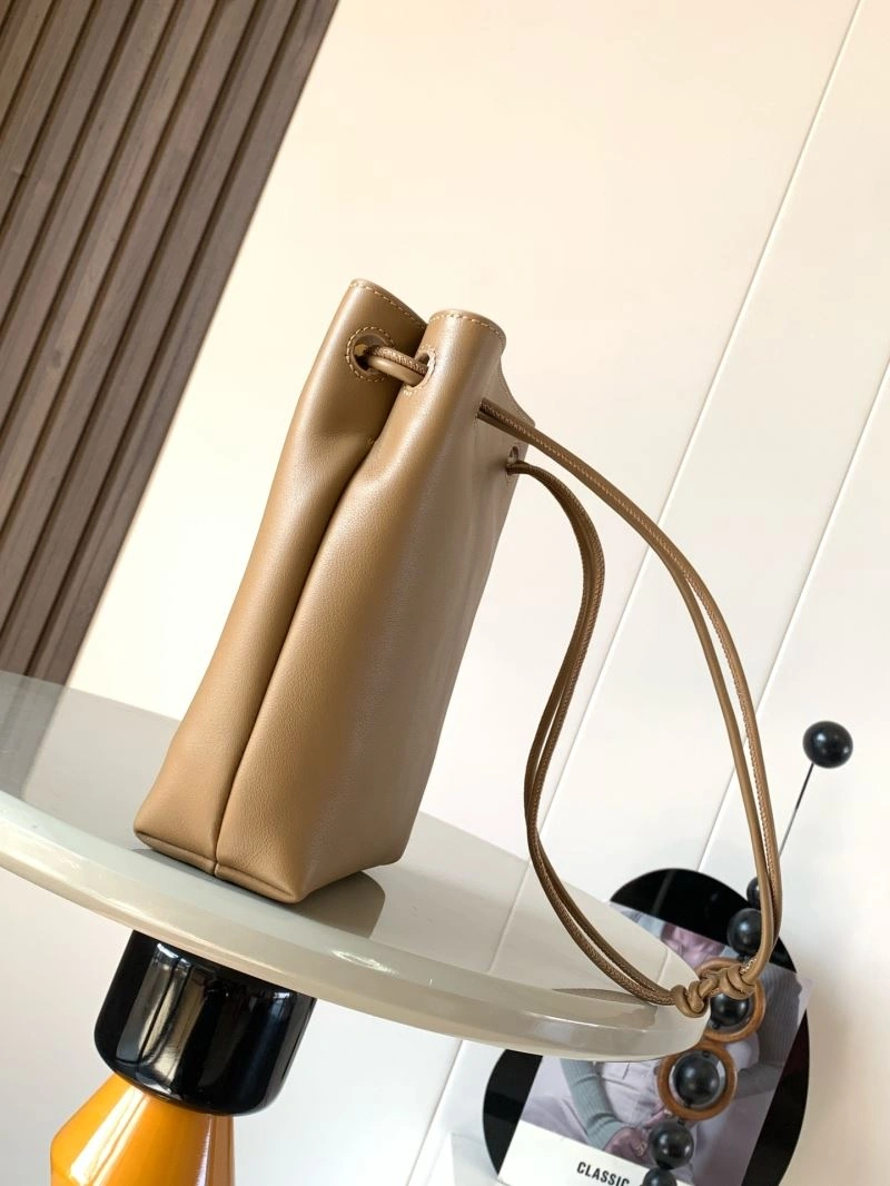 Loewe Bucket Bags Stretchable 61312