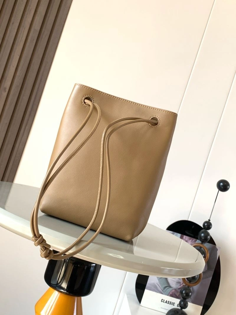 Loewe Bucket Bags Stretchable 61312