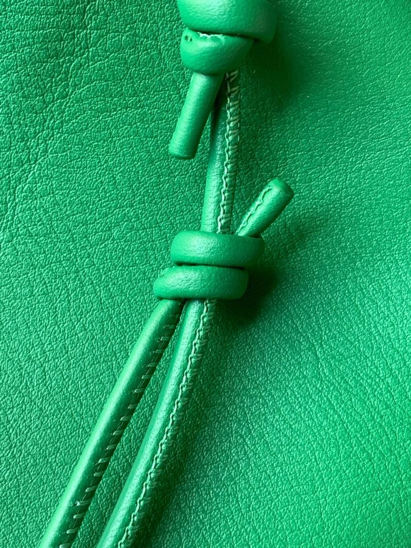 Loewe Bucket Bags Thermal 61318