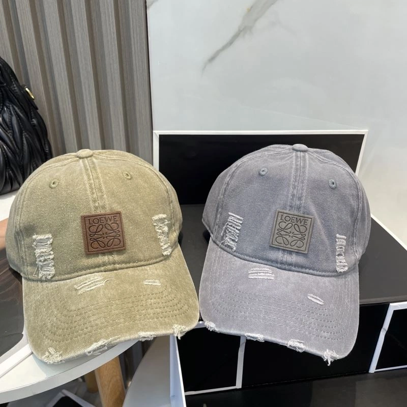 Minimalist Loewe Caps 258430