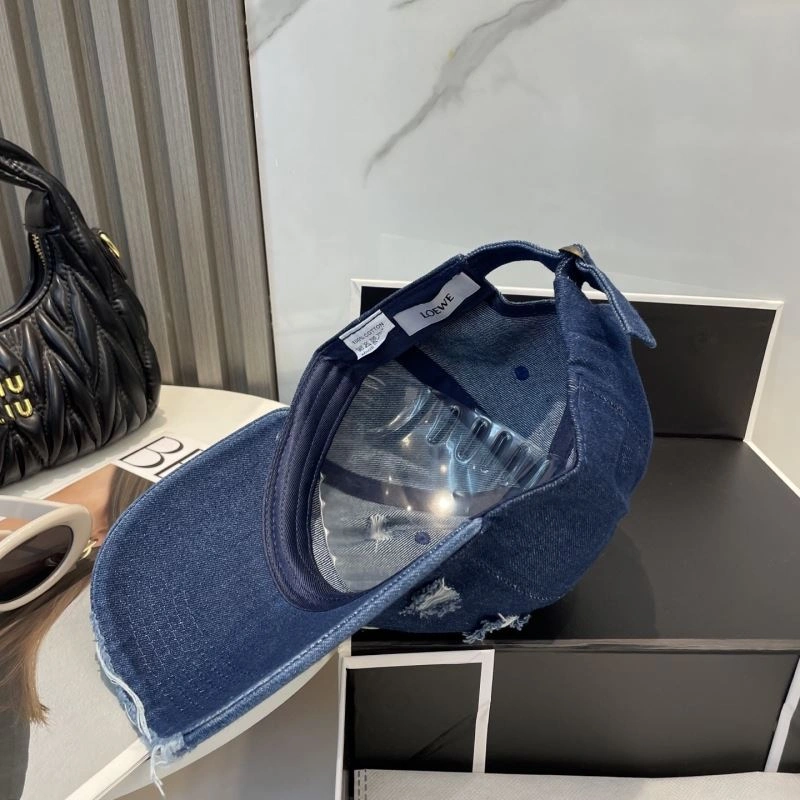 Unique Loewe Caps 258398