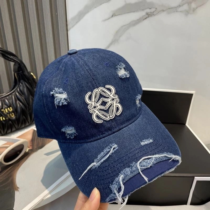 Unique Loewe Caps 258398