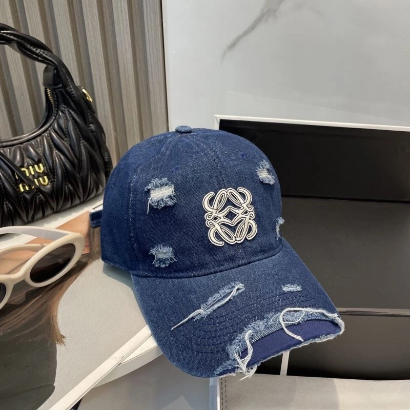 Unique Loewe Caps 258398