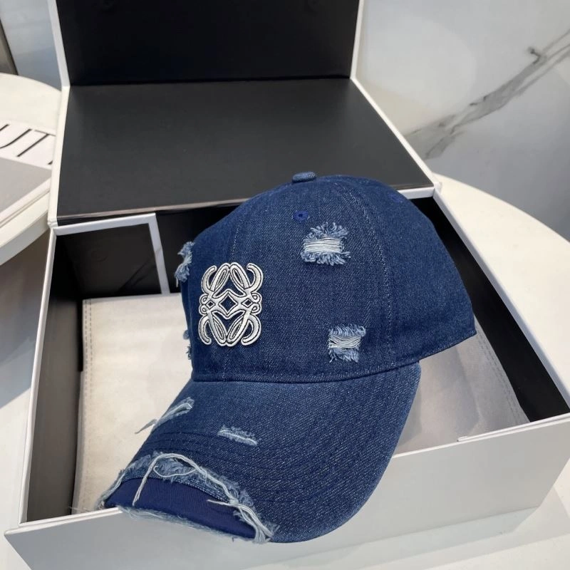 Unique Loewe Caps 258398