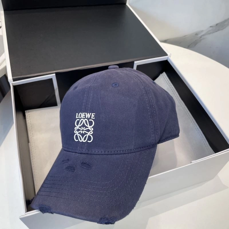 Trendsetting Loewe Caps 258389