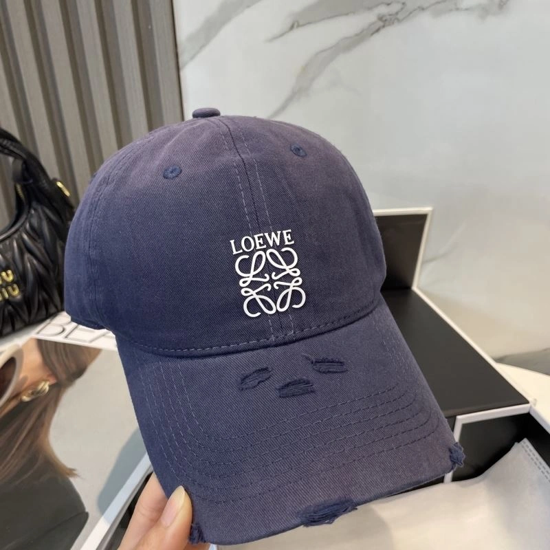 Trendsetting Loewe Caps 258389