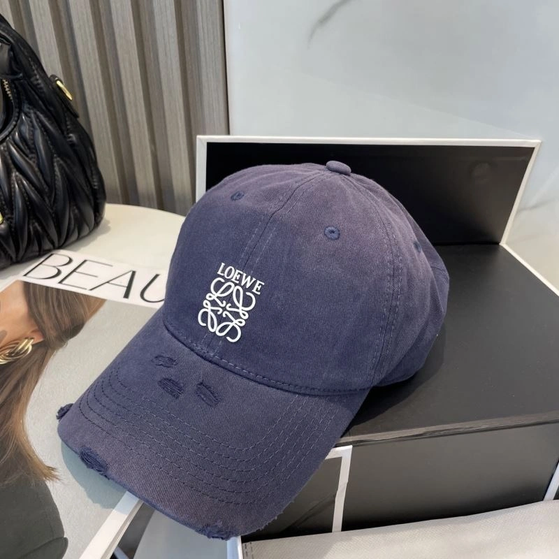 Trendsetting Loewe Caps 258389
