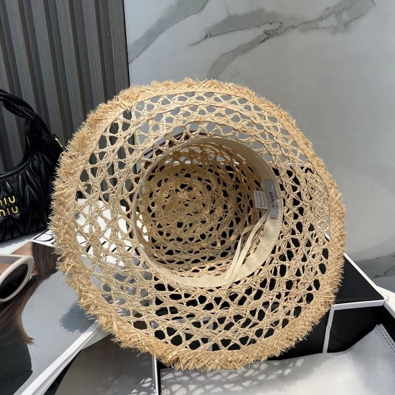 Modern Loewe Caps 258365