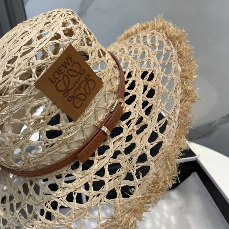 Modern Loewe Caps 258365