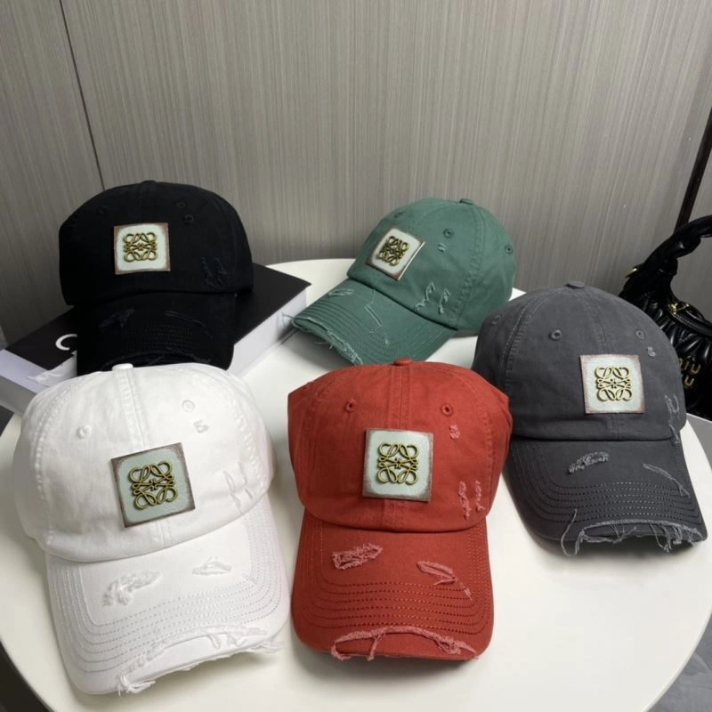 Minimalist Loewe Caps 258402