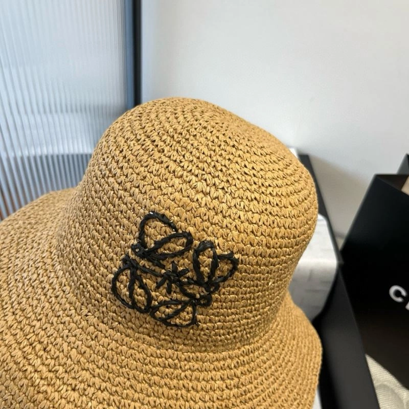 Loewe Caps Neat 261941