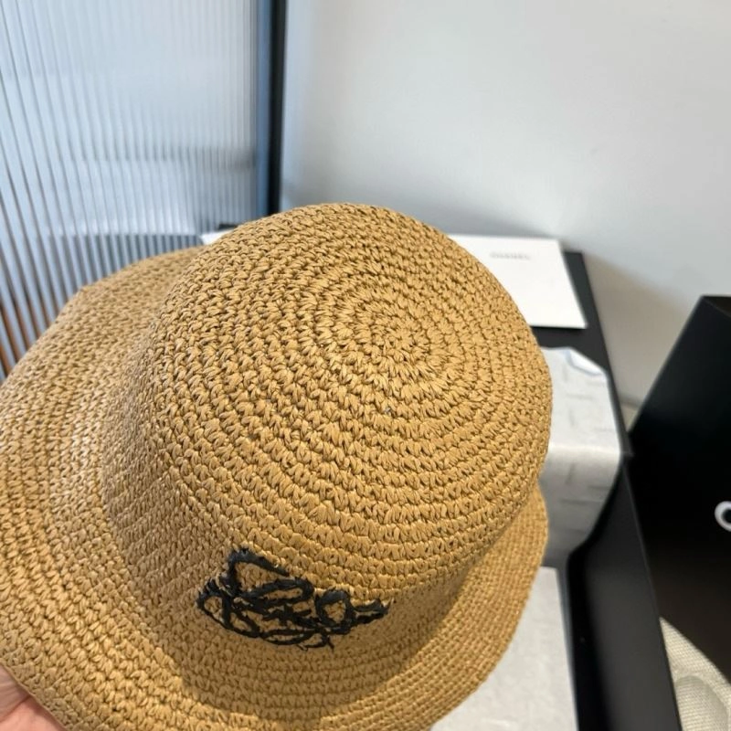 Loewe Caps Neat 261941