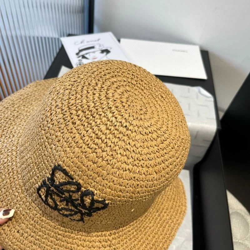 Loewe Caps Neat 261941