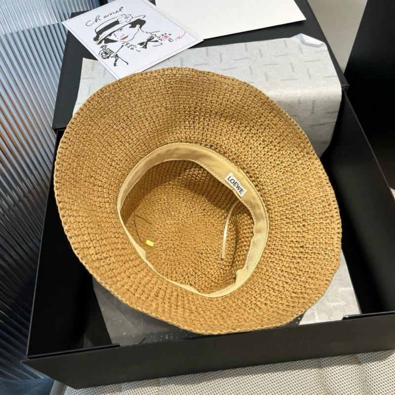 Loewe Caps Neat 261941