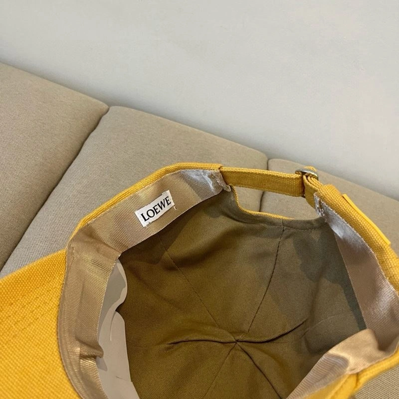Loewe Caps Bold 261919
