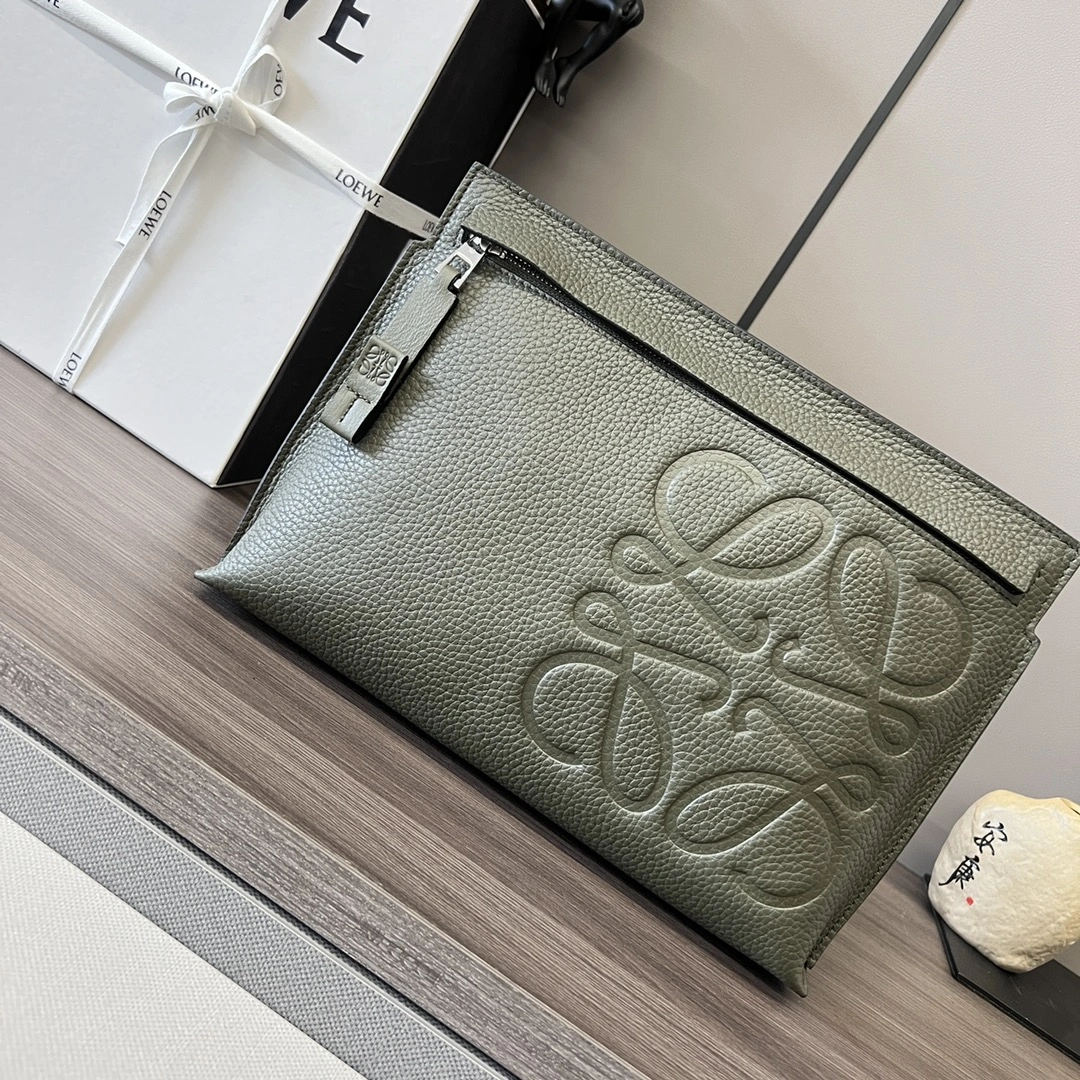 Loewe Clutch Bags Unisex 72185