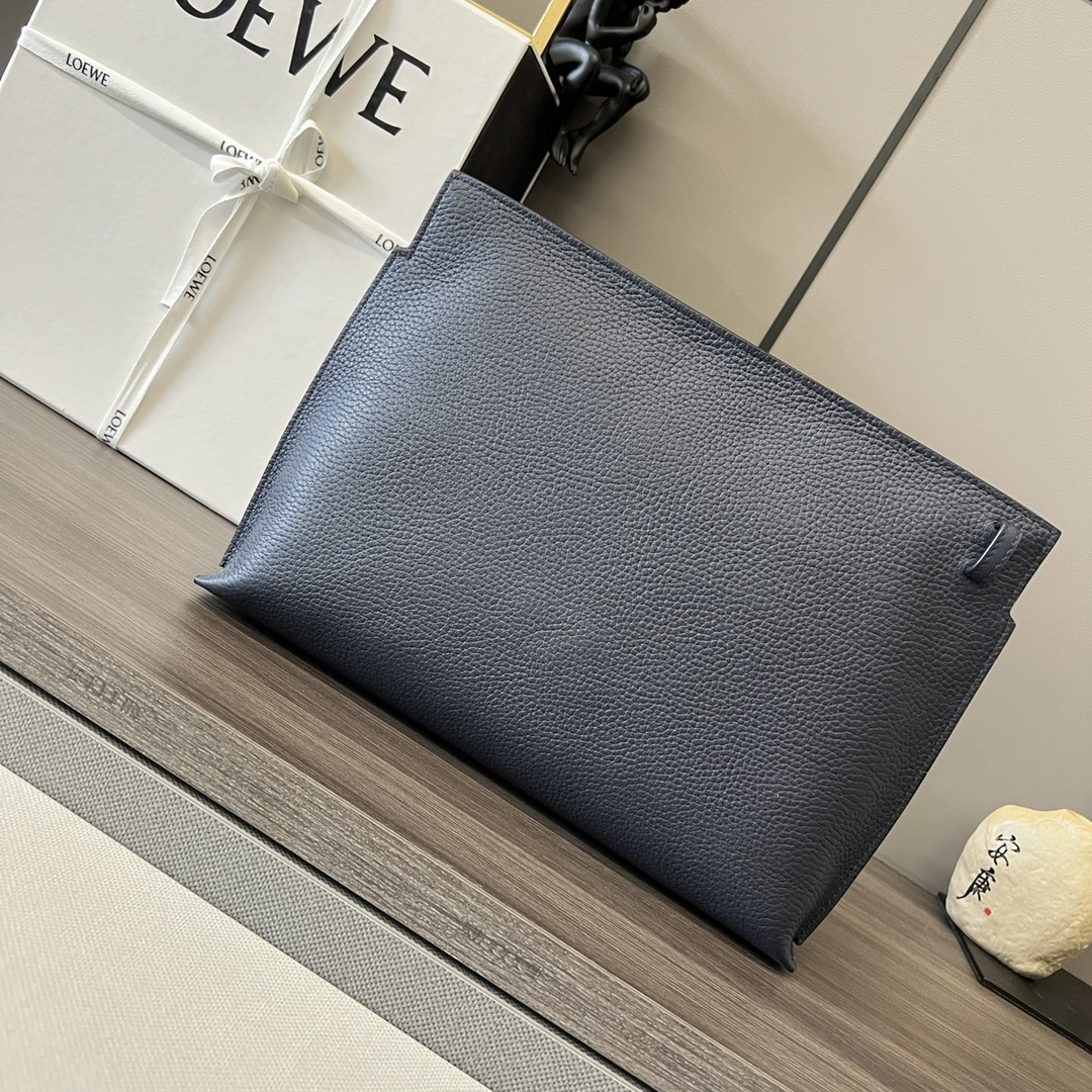 Bold Loewe Clutch Bags 72183