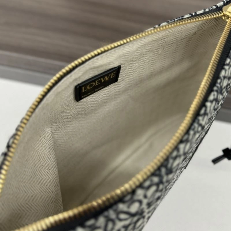 Loewe Clutch Bags Soft 61685