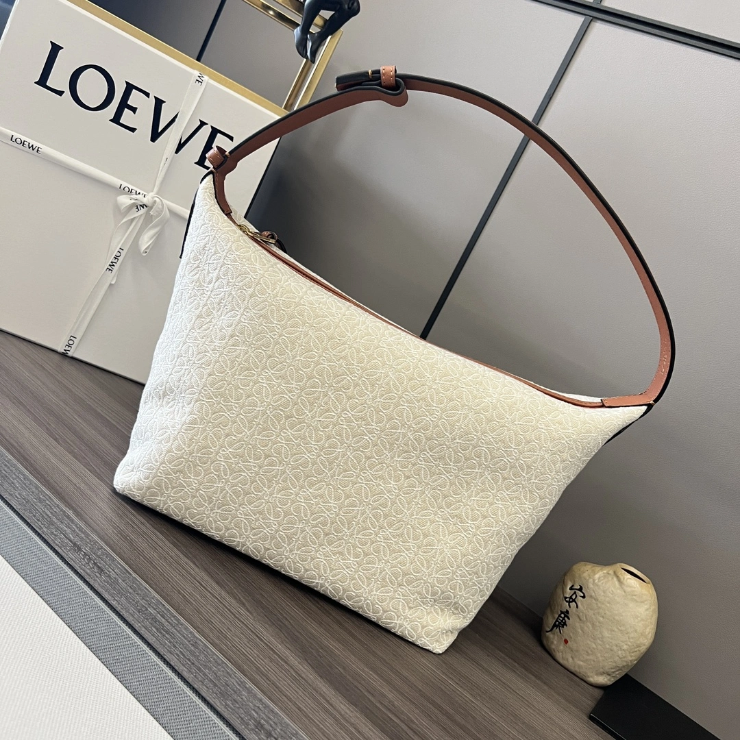 Flexible Loewe Cubi Bags 72177