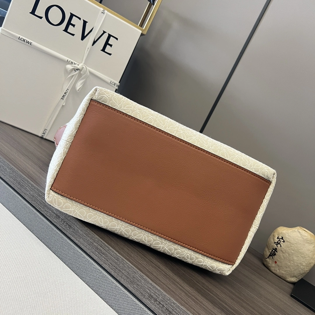 Flexible Loewe Cubi Bags 72177