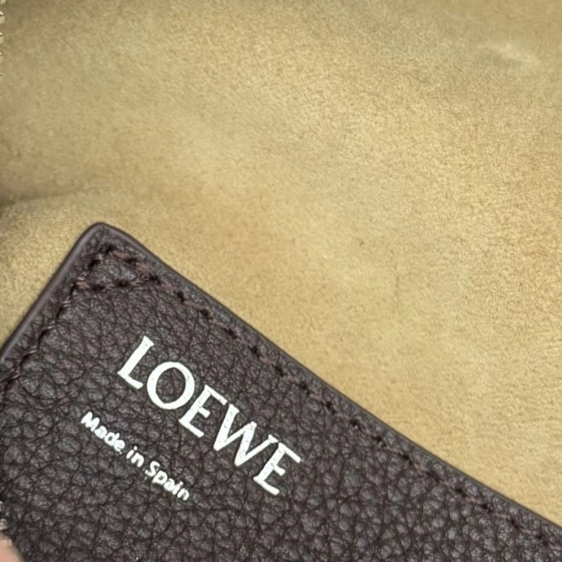 Trendsetting Loewe Cubi Bags 61720