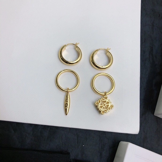 Loewe Earrings Snug 214186