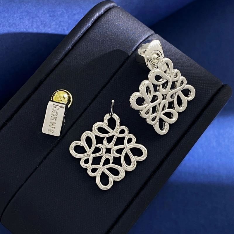 Loewe Earrings Chic 211923