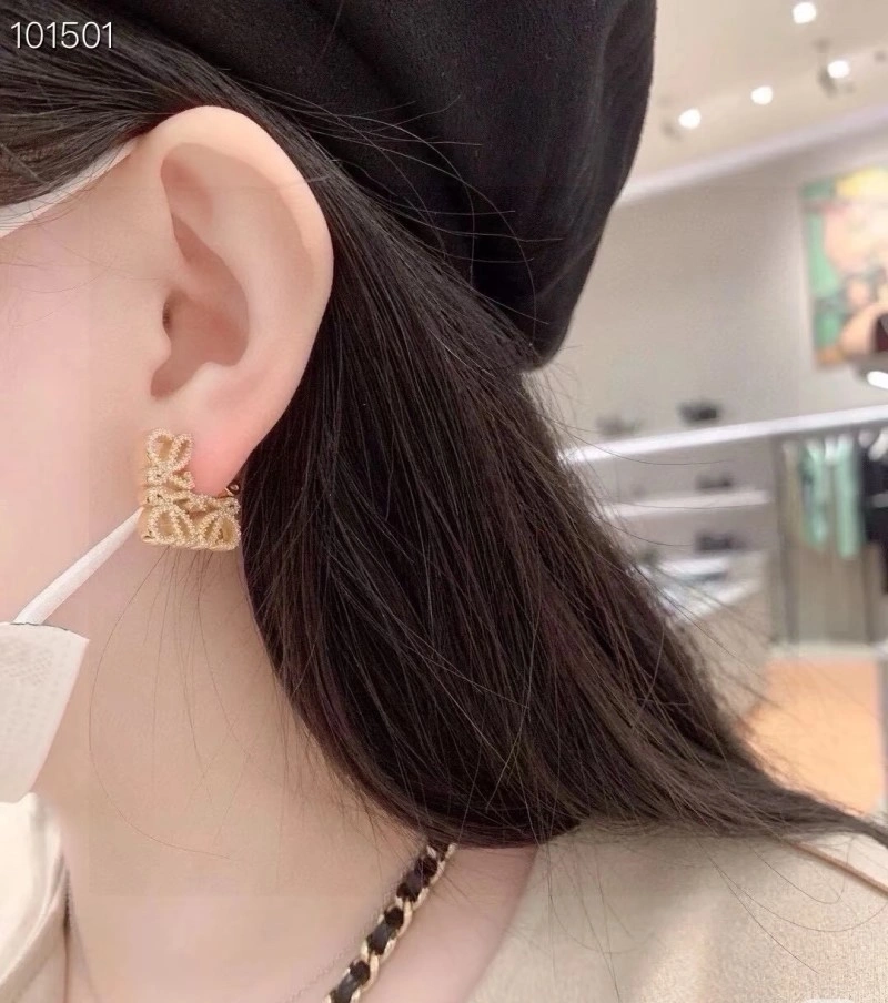 Loewe Earrings UrbanStyle 208655