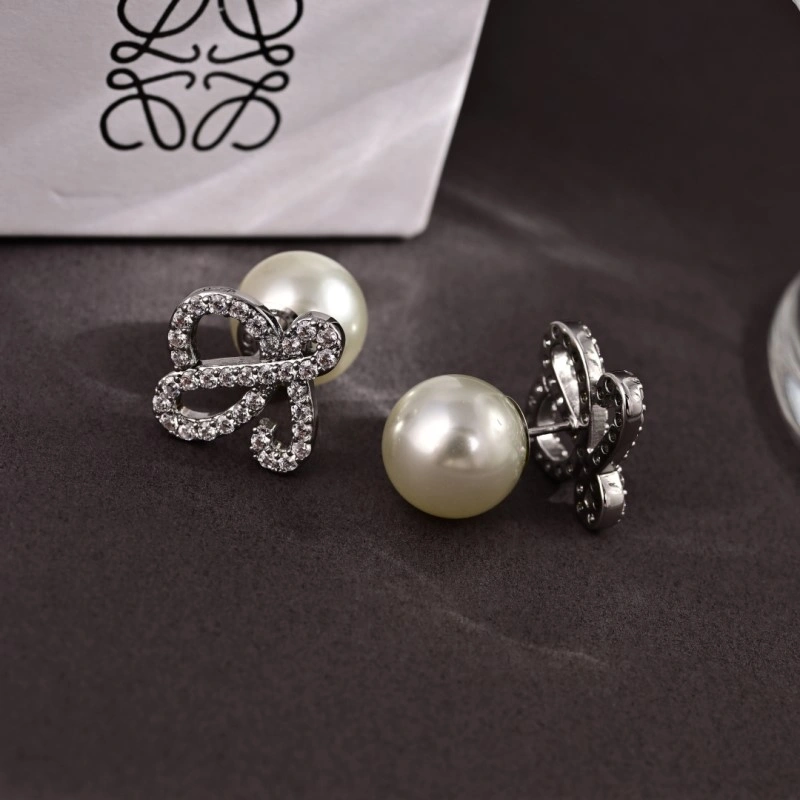 Loewe Earrings Sophisticated 207916
