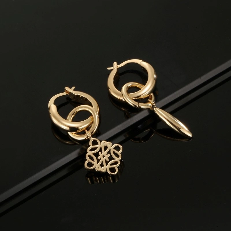 Seasonal Loewe Earrings 207906