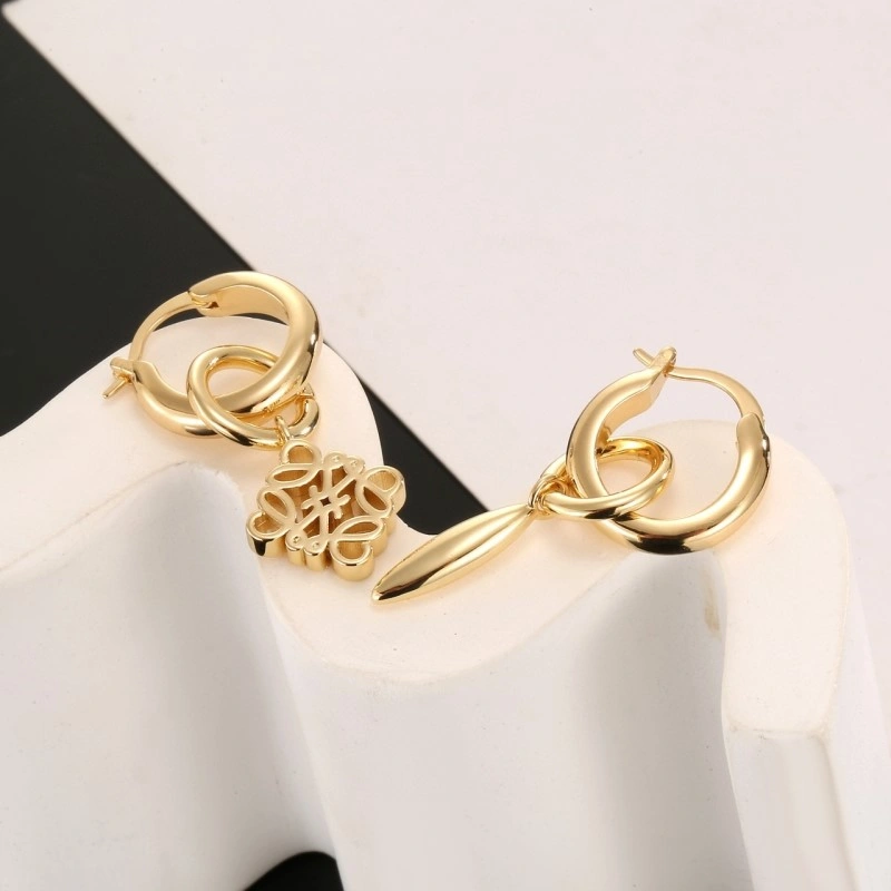 Seasonal Loewe Earrings 207906