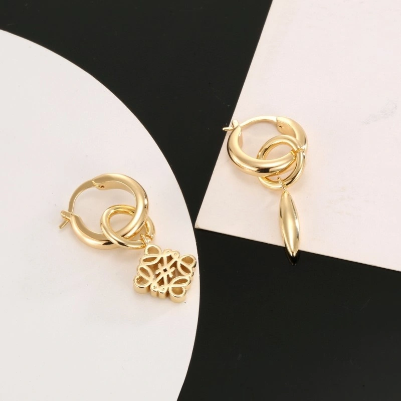 Seasonal Loewe Earrings 207906