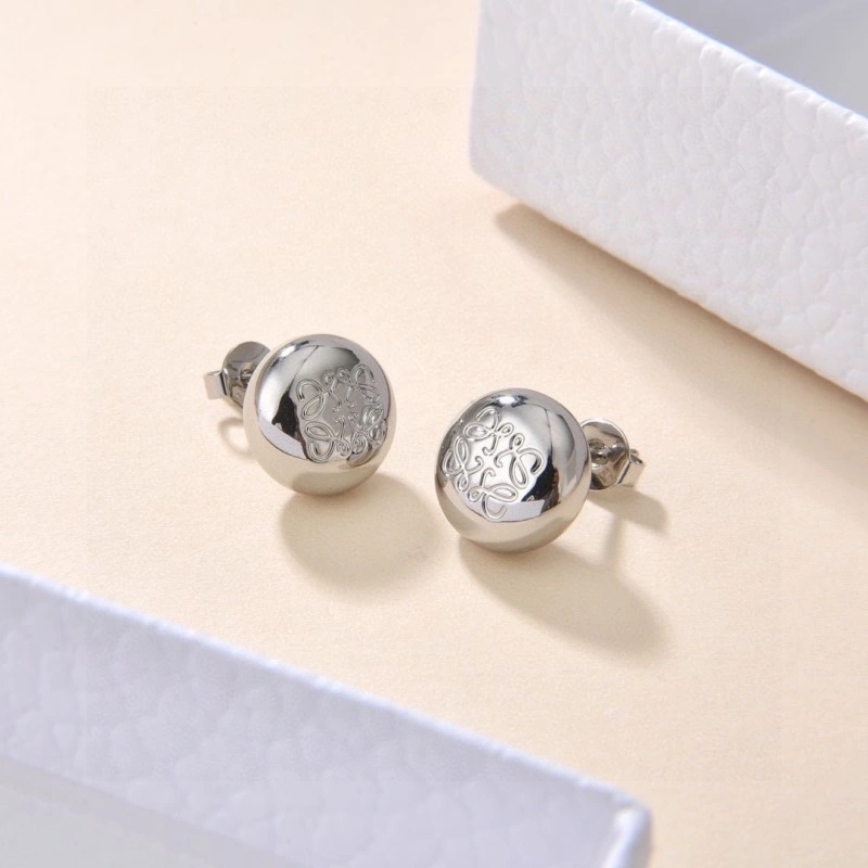 UrbanChic Loewe Earrings 207898