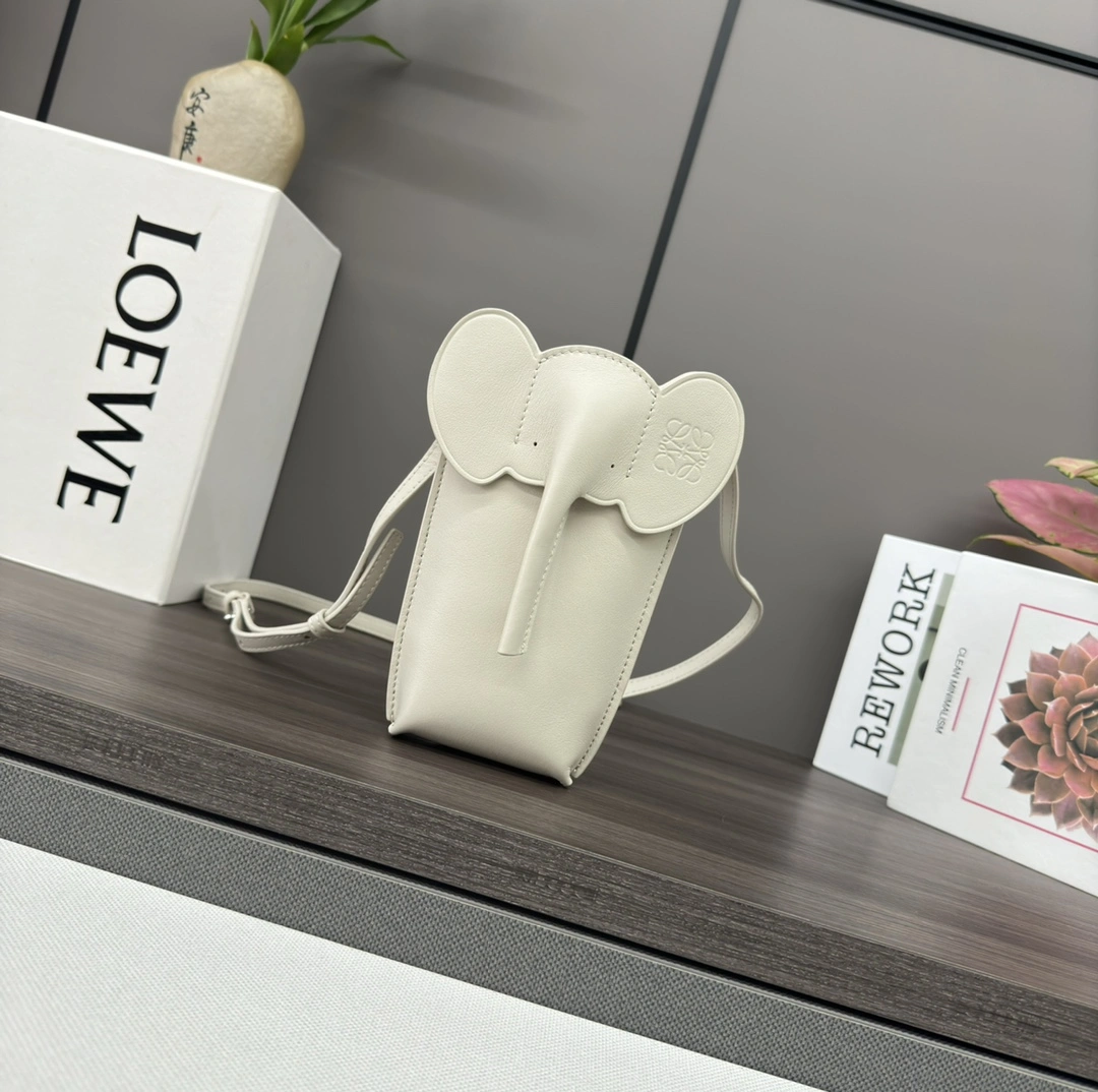 Loewe Elephant Bags Vibrant 67270