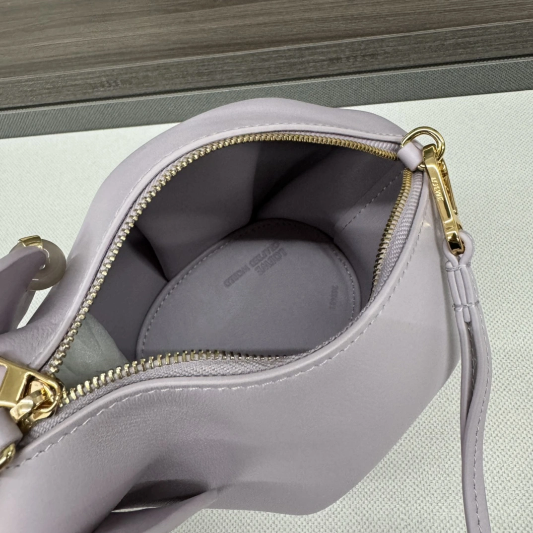 WellDesigned Loewe Elephant Bags 67235