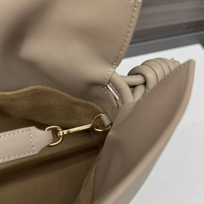 Sporty Loewe Flamenco Bags 58502