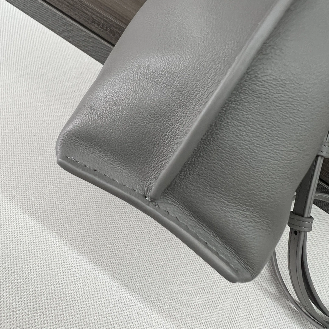 Loewe Flamenco Bags Tailored 72190